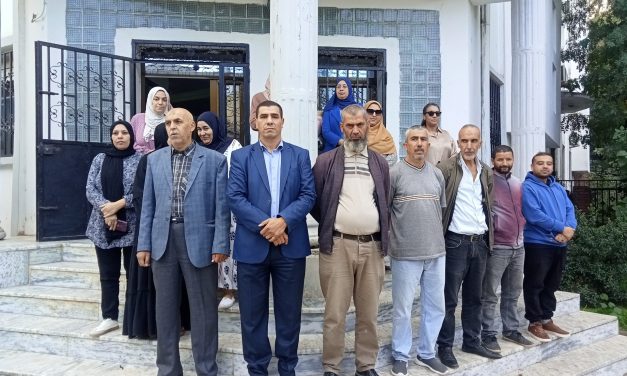 الوقوف دقيقة صمت وقراءة فاتحة الكتاب على ارواح شهداء مجزرة السابع عشر من شهر اكتوبر من سنة 1961 بباريس